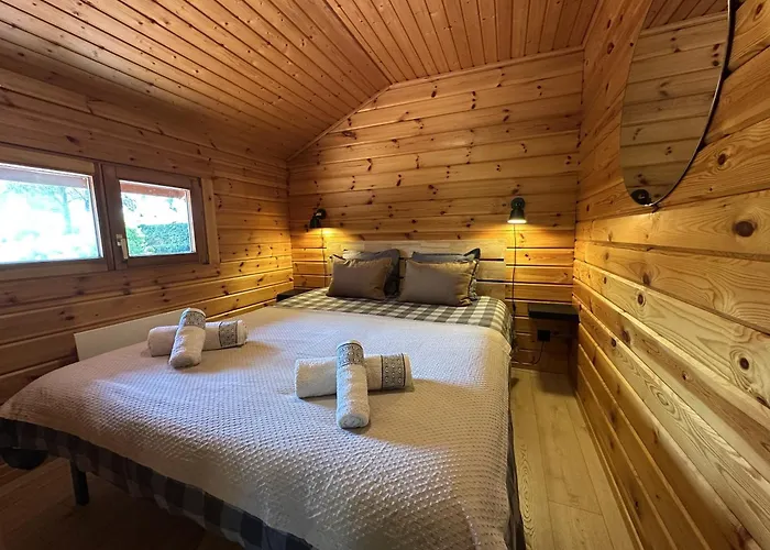 Du Grand Arbre Chalet *